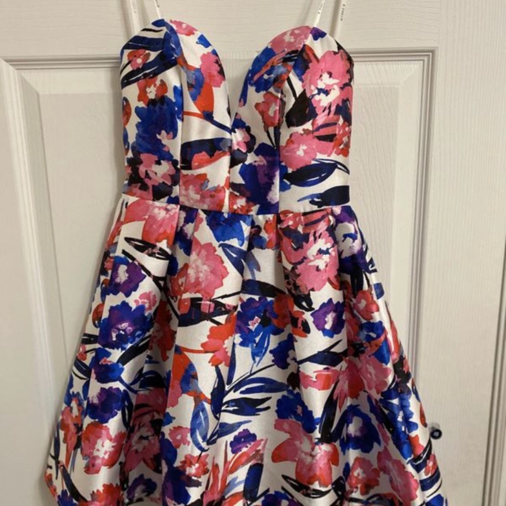 B. Darlin cocktai dress